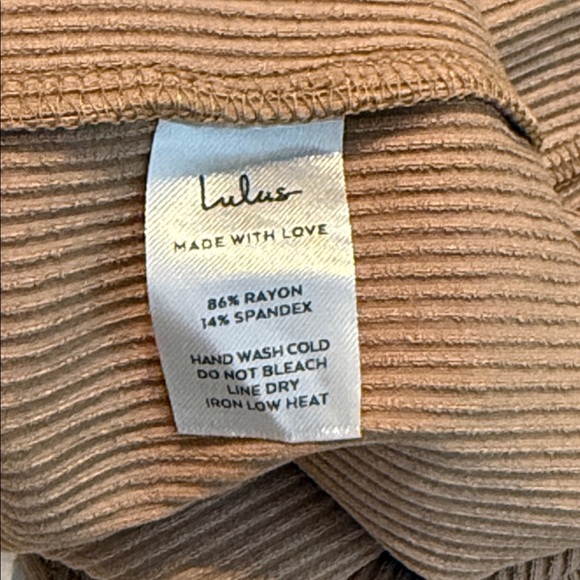 NWT Lulus Tan Bodycon Ribbed Side Slit Skirt Size M - Picture 10 of 11